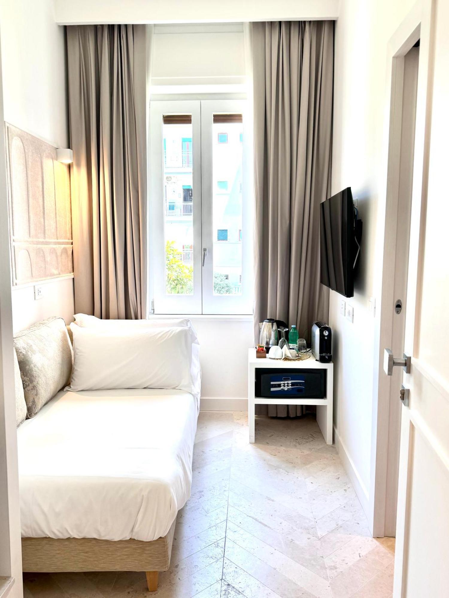 Diff'Rent Souls Rooms - Luxury Accomodation Соренто Екстериор снимка